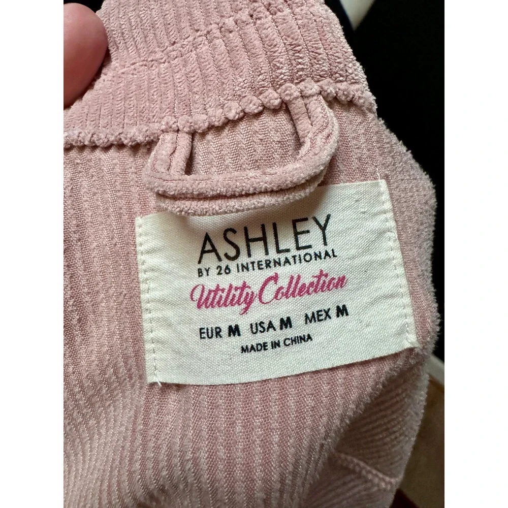 Ashley By 26 International stylish versatile